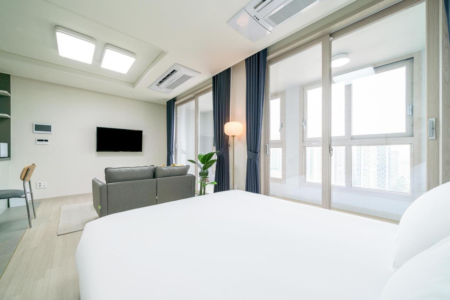 Urbanstay Songdo Moonlight Park Incheon Bagian luar foto