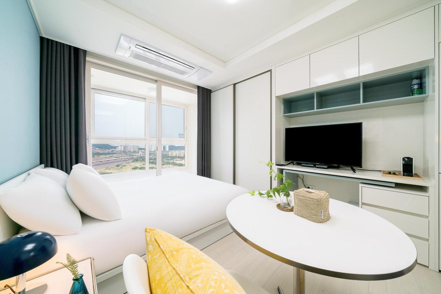 Urbanstay Songdo Moonlight Park Incheon Bagian luar foto